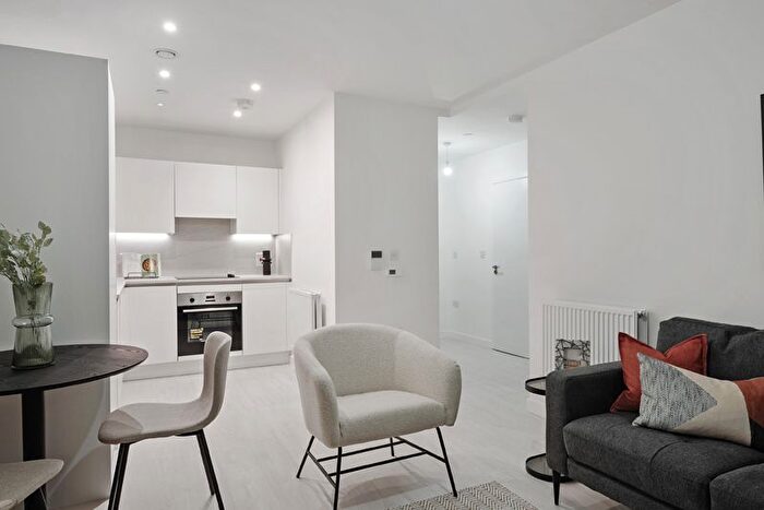 1 Bedroom Flat To Rent In Tern Apartments, Hendon Waterside, London, NW9