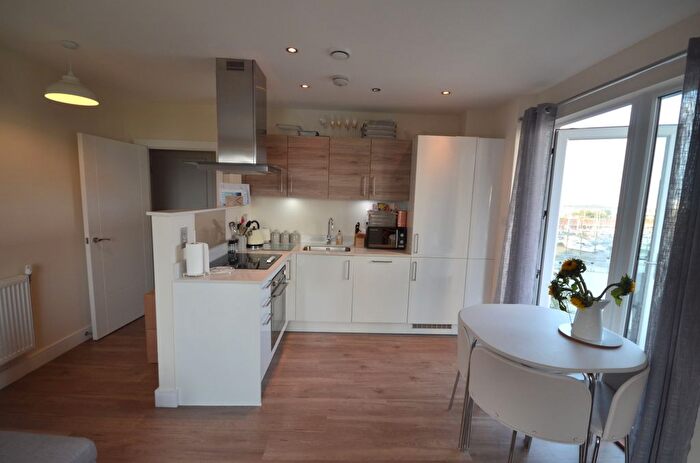 1 Bedroom Flat To Rent In The Peninsula, Gillingham, ME7