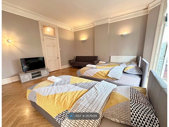 6 Bedroom Flat To Rent In Paddington, London, NW1