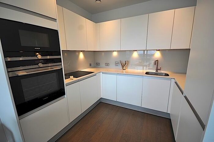 2 Bedroom Flat To Rent In Xy Apartments, York Way, Camden, Central St Martins, Ucl, Kings Cross, London, N7