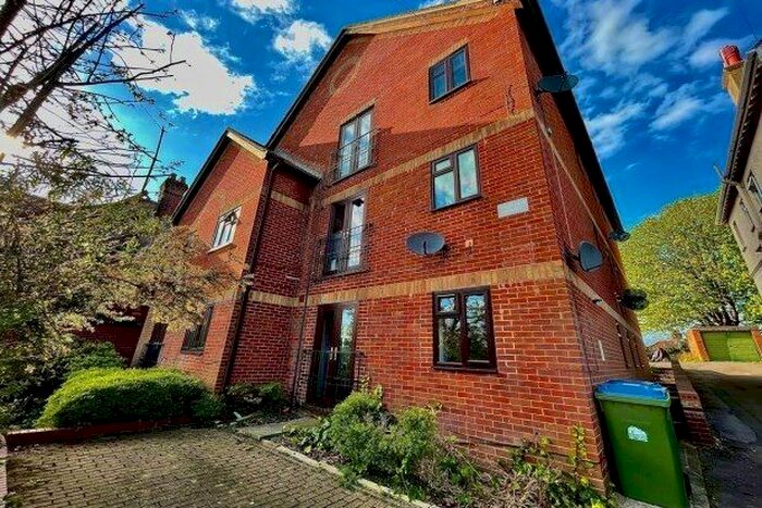 Studio To Rent In Thorold Court, Southampton, SO18