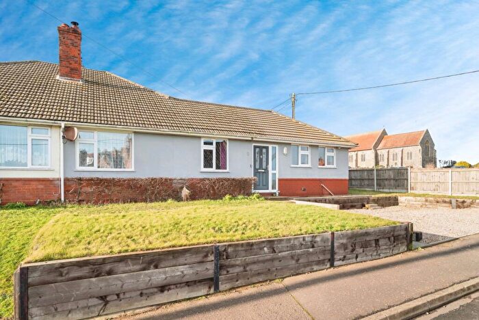 4 Bedroom Bungalow For Sale In Hilda Road, Mundesley, Norwich, Norfolk, NR11