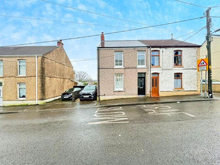 3 Bedroom Semi-Detached House For Sale In New Road, Grovesend, Swansea, West Glamorgan, SA4
