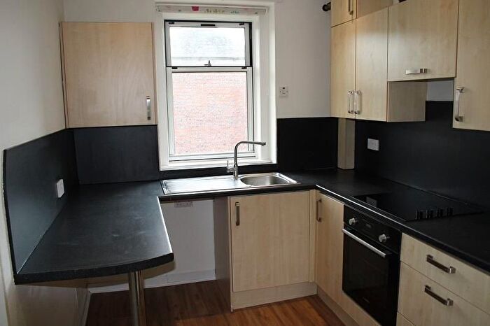 2 Bedroom Flat To Rent In Strathmore Avenue, Dundee, DD3