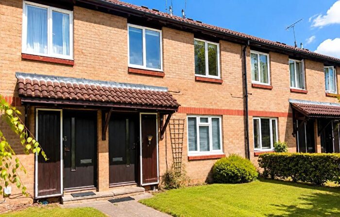 1 Bedroom Maisonette For Sale In Taylor Close, Orpington, Kent, BR6