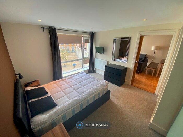 1 Bedroom Flat To Rent In Liberty Street, London, SW9