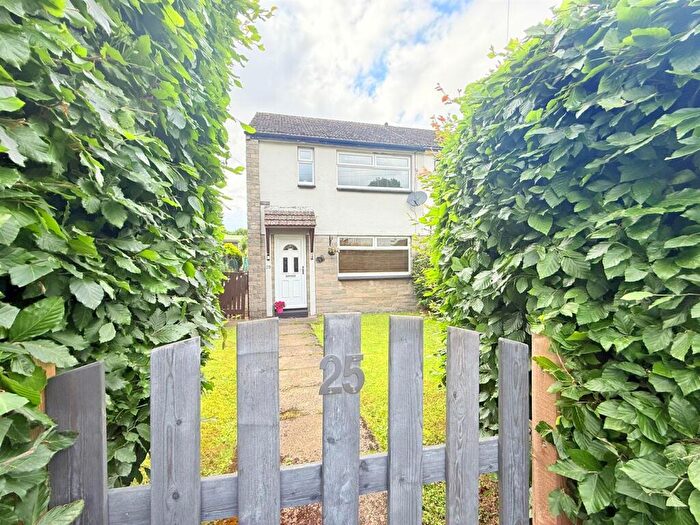 3 Bedroom Semi-Detached House For Sale In Laburnum Grove, Stocksbridge, Sheffield, S36