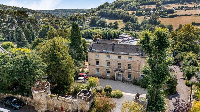 2 Bedroom Apartment For Sale In Castle Street, Stroud, GL5