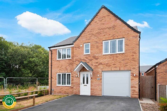 5 Bedroom Detached House For Sale In Herringbone Drive, Doncaster, DN4