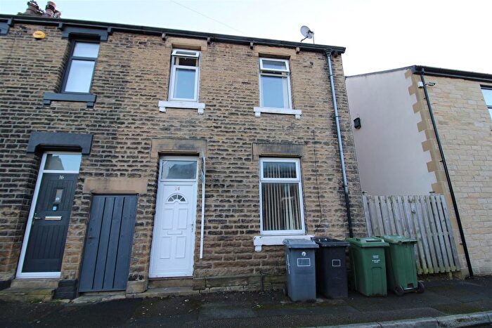 3 Bedroom Terraced House To Rent In Bell Street, Huddersfield, HD4