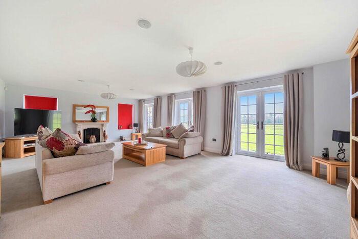 5 Bedroom Detached House For Sale In Chobham Park Lane, Chobham, GU24