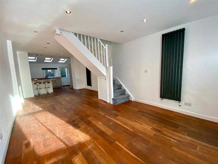 3 Bedroom Terraced House For Sale In Highland Square, Bristol, Somerset, BS8