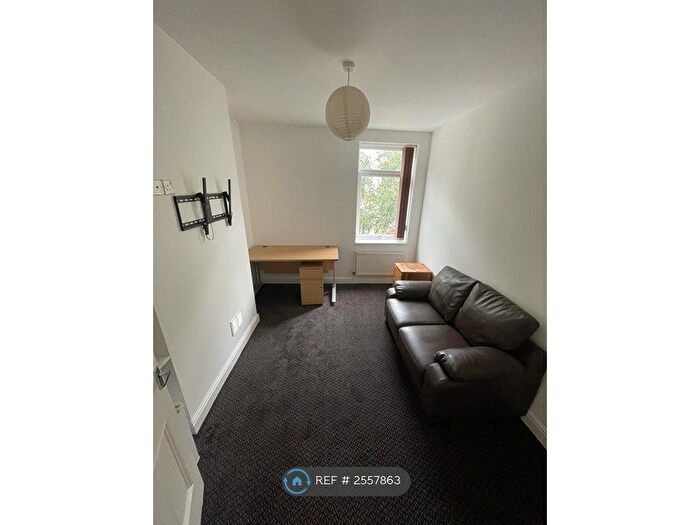 3 Bedroom Terraced House To Rent In Bath Street, Stoke-On-Trent, ST4