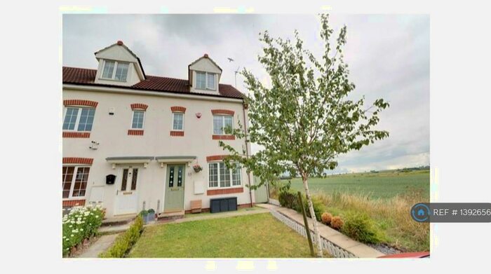 3 Bedroom Semi-Detached House To Rent In King Oswald Road, Epworth, Doncaster, DN9