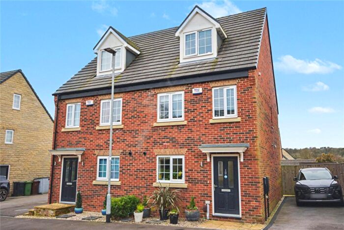 3 Bedroom Semi Detached House For Sale In Moseley Beck Lane, Leeds, West Yorkshire, LS16