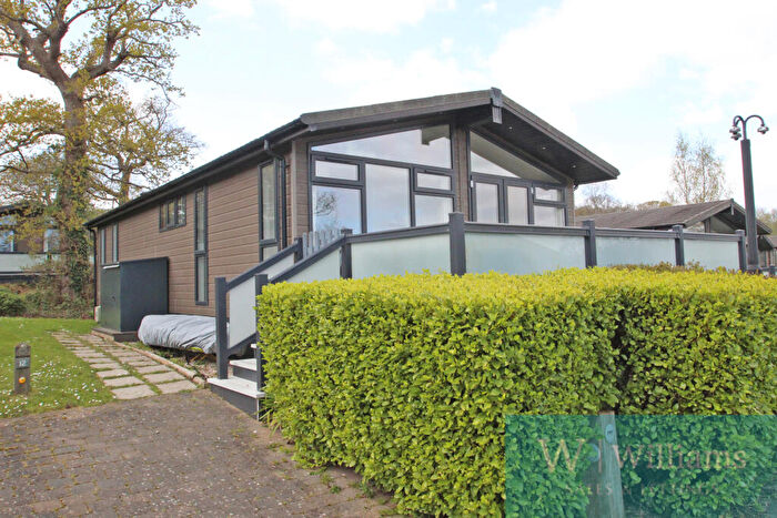 3 Bedroom Park Home For Sale In Plot, Woodside Coastal Lodge Retreat, Lower Woodside Road, Wootton, Ryde, PO33