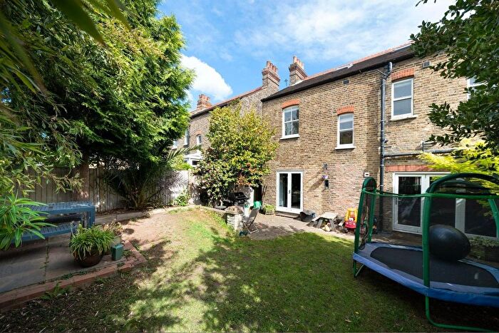 4 Bedroom Terraced House To Rent In Arragon Gardens, London, SW16