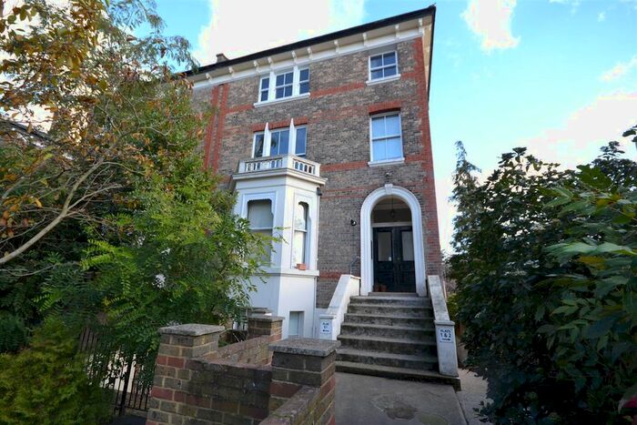 1 Bedroom Flat To Rent In The Barons, St Margarets, TW1
