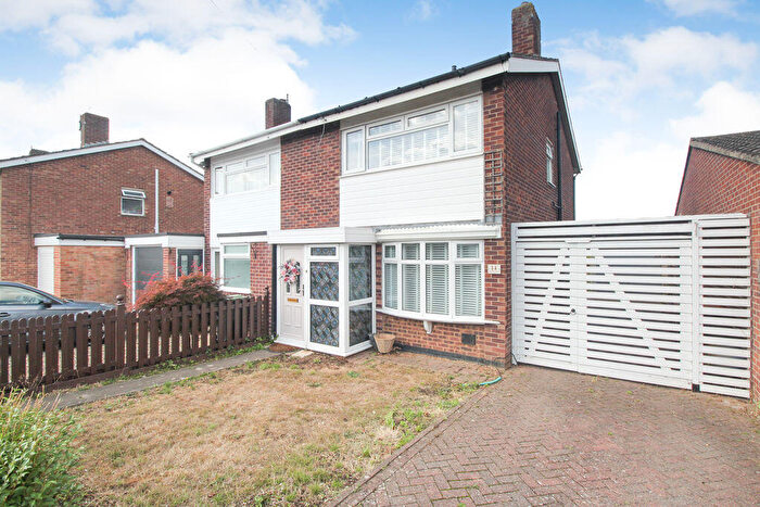 3 Bedroom Semi Detached House For Sale In Bents Close, Clapham, MK41