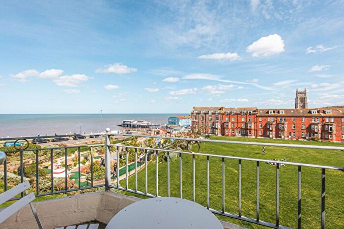 2 Bedroom Apartment For Sale In Cabbell Road, Cromer, NR27