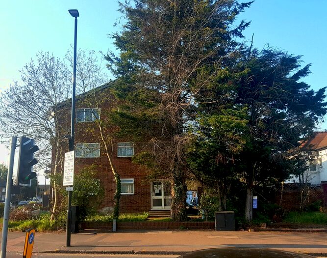 2 Bedroom Flat To Rent In Stains Road, Feltham, TW14
