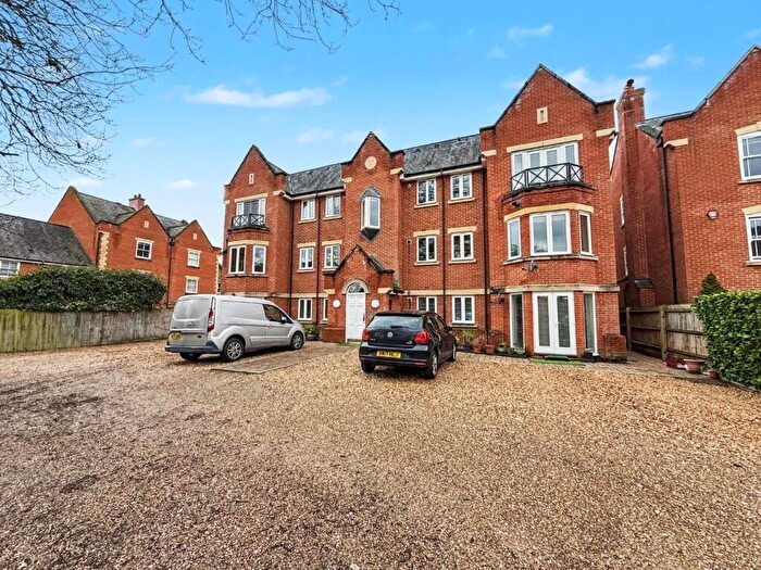 2 Bedroom Flat To Rent In Longbourn, Windsor, SL4