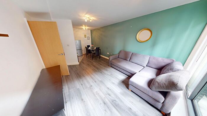 2 Bedroom Flat To Rent In Back Colquitt Street, Liverpool, L1