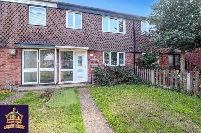 3 Bedroom Terraced House To Rent In Rochford Road, Southend-On-Sea, SS2