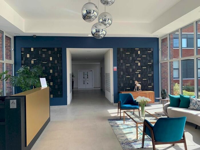 2 Bedroom Flat To Rent In Laporte Way, Luton, LU4