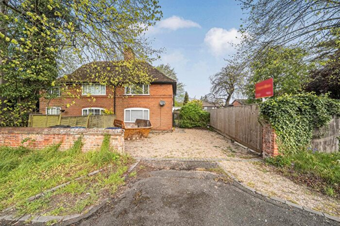 2 Bedroom End Of Terrace House To Rent In London Road, Headington, OX3