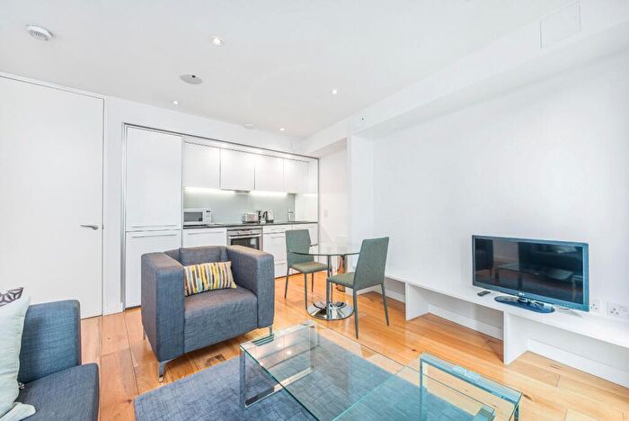 1 Bedroom Flat To Rent In Bakers Row, London, EC1R