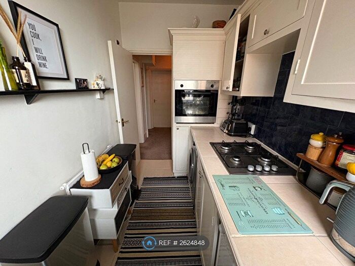 1 Bedroom Flat To Rent In Lisgar Terrace, London, W14