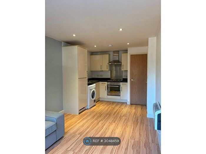 1 Bedroom Flat To Rent In The Fairfield, Farnham, GU9