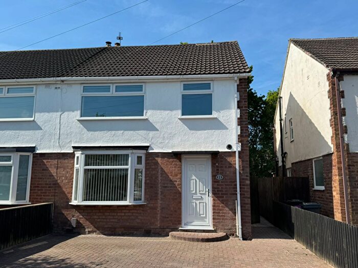 4 Bedroom Semi-Detached House To Rent In Maxwell Close, Ellesmere Port, CH65