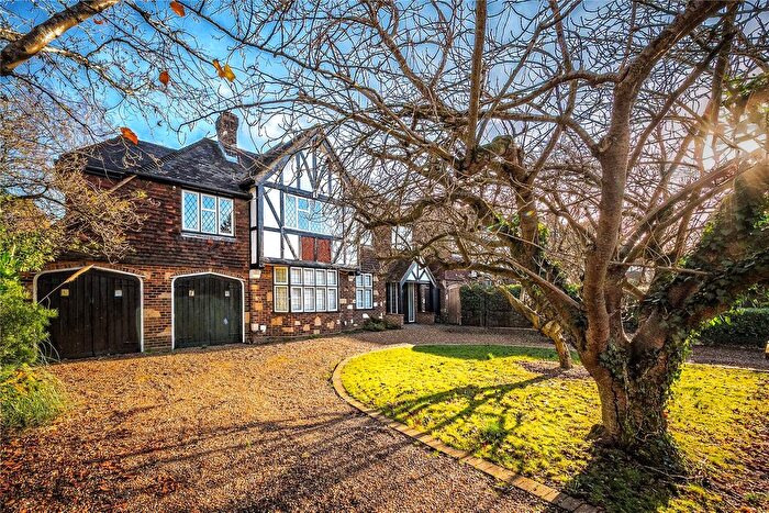 6 Bedroom Detached House For Sale In Sutherland Avenue, Petts Wood, Orpington, BR5