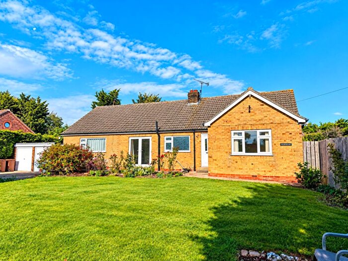 4 Bedroom Bungalow For Sale In Main Street, Ulrome, Driffield, East Riding Of Yorkshi, YO25