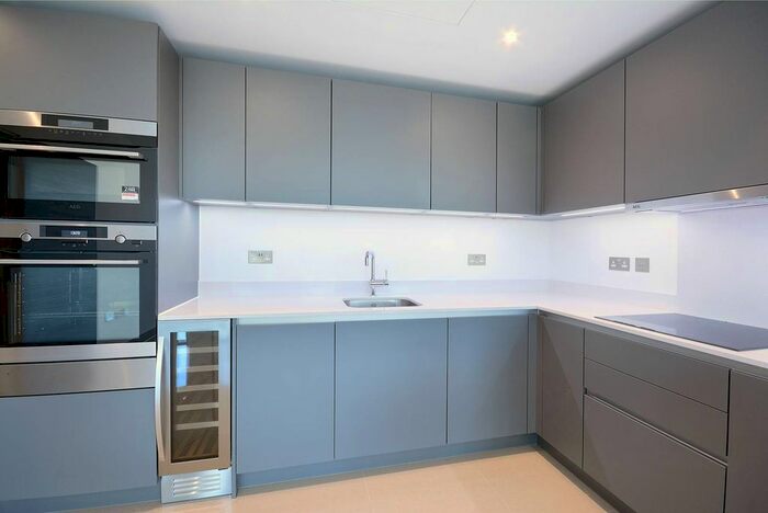 1 Bedroom Flat To Rent In Conquest Tower, Southwark, SE1