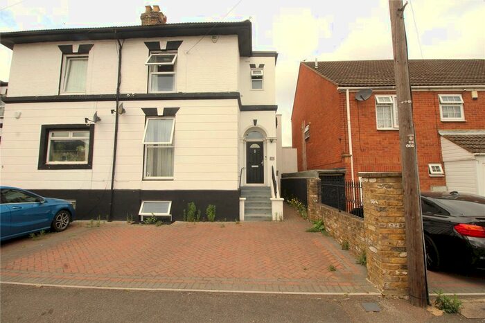 3 Bedroom Semi-Detached House To Rent In Cambrian Grove, Gravesend, Kent, DA11