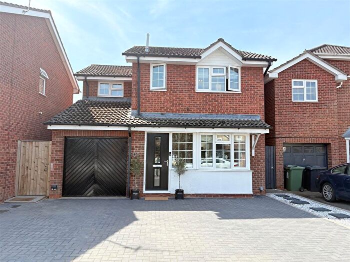 3 Bedroom Detached House For Sale In Spinney Road, Barnwood, Gloucester, GL4