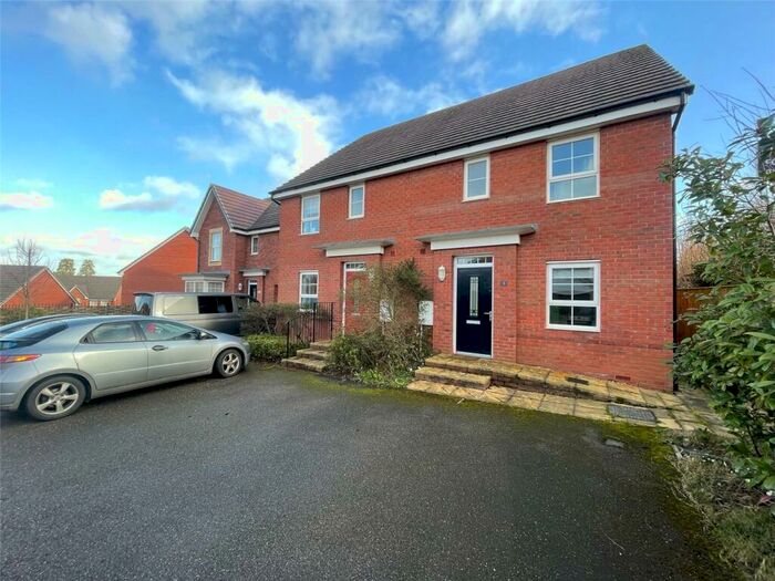 3 Bedroom End Of Terrace House To Rent In Victoria Close, Exeter, Devon, EX1