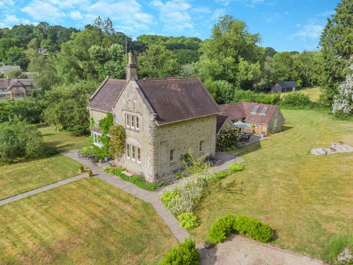 4 Bedroom Detached House For Sale In Higher Coombe, SP7