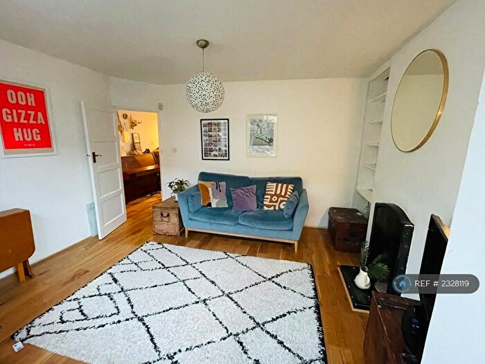 2 Bedroom Flat To Rent In London, London, N8