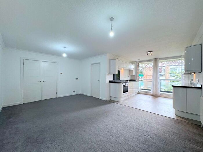 2 Bedroom Flat For Sale In Stonegrove, Leamington House, HA8