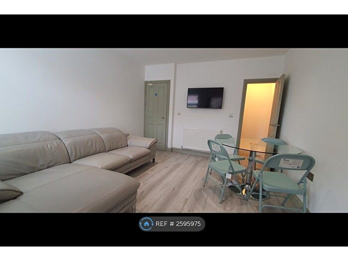 4 Bedroom End Of Terrace House To Rent In Horton Street, Lincoln, LN2