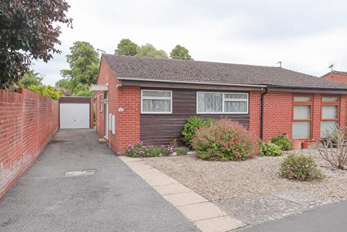 2 Bedroom Semi-Detached Bungalow To Rent In Chorefields, Kidlington, OX5