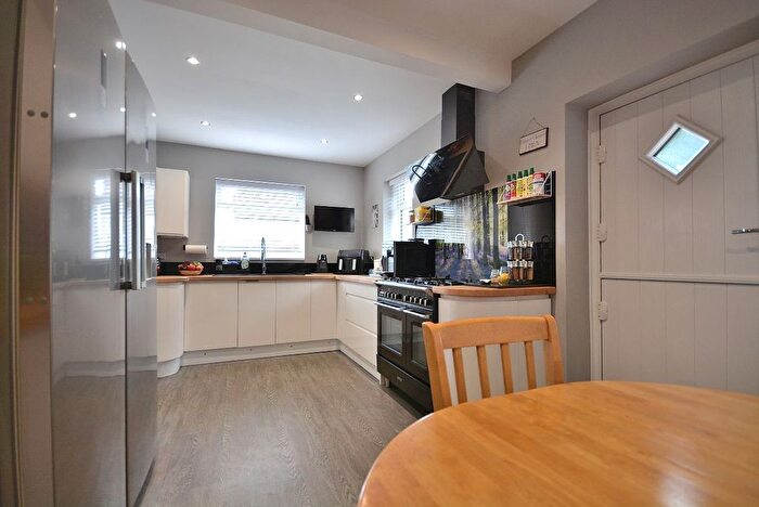 4 Bedroom Detached House For Sale In Station Road, Sutton-In-Ashfield, NG17