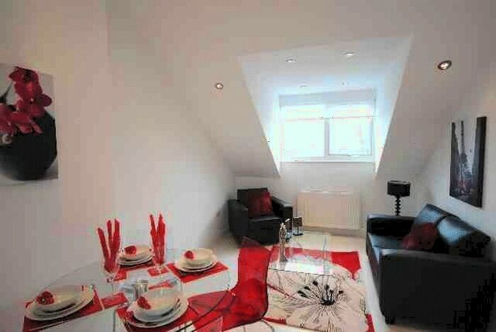 2 Bedroom Apartment To Rent In Ravenshurst Avenue, Hendon, NW4