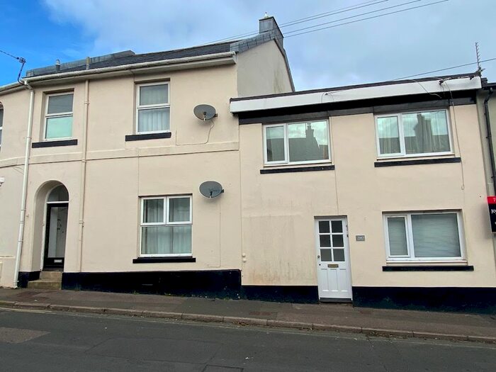 1 Bedroom Flat To Rent In Petitor Road, St. Marychurch, Torquay, TQ1