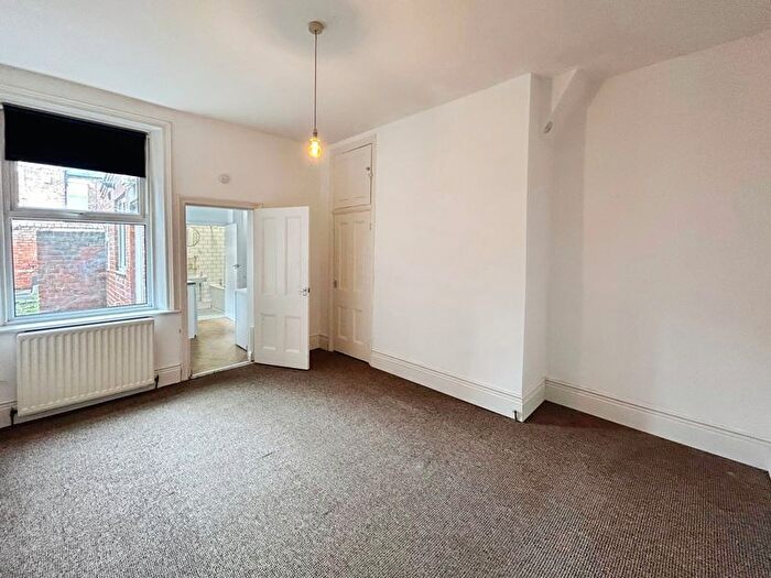 2 Bedroom Flat To Rent In Sandringham Road, Newcastle Upon Tyne, NE3