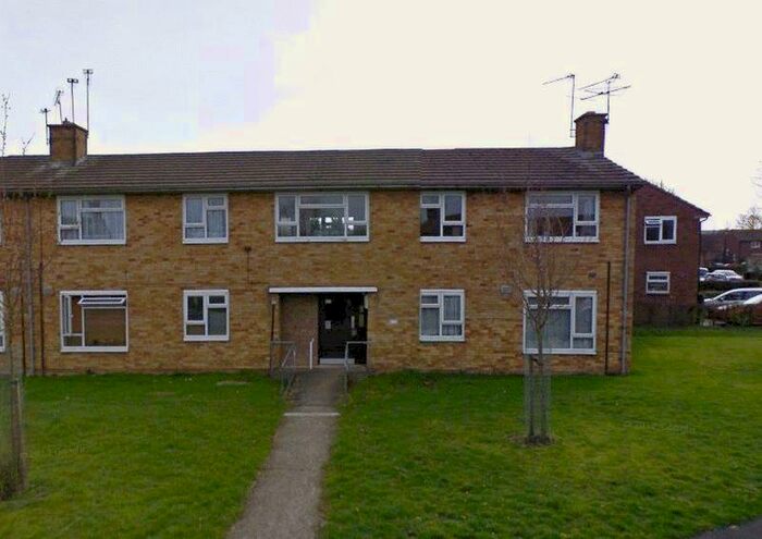 1 Bedroom Flat To Rent In Runsley, Welwyn Garden City, AL7